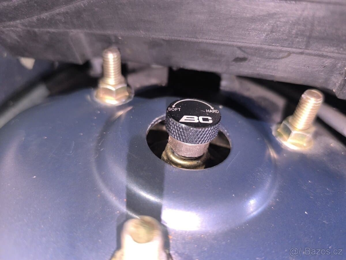 2005 Ford FIESTA - 12