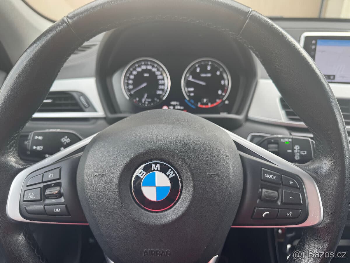 2021 BMW X1 - 12