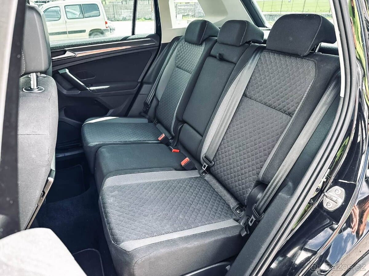 2016 Volkswagen TIGUAN - 12