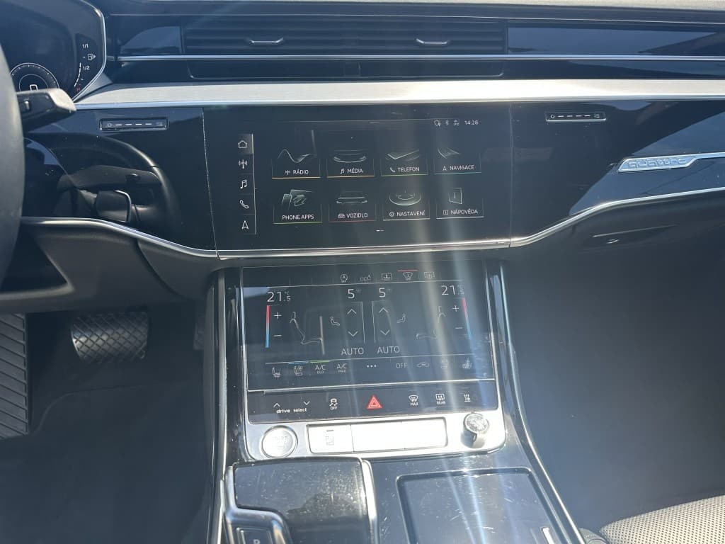 2020 Audi A8 - 12