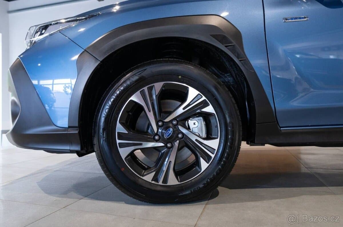 2025 Subaru CROSSTREK - 12