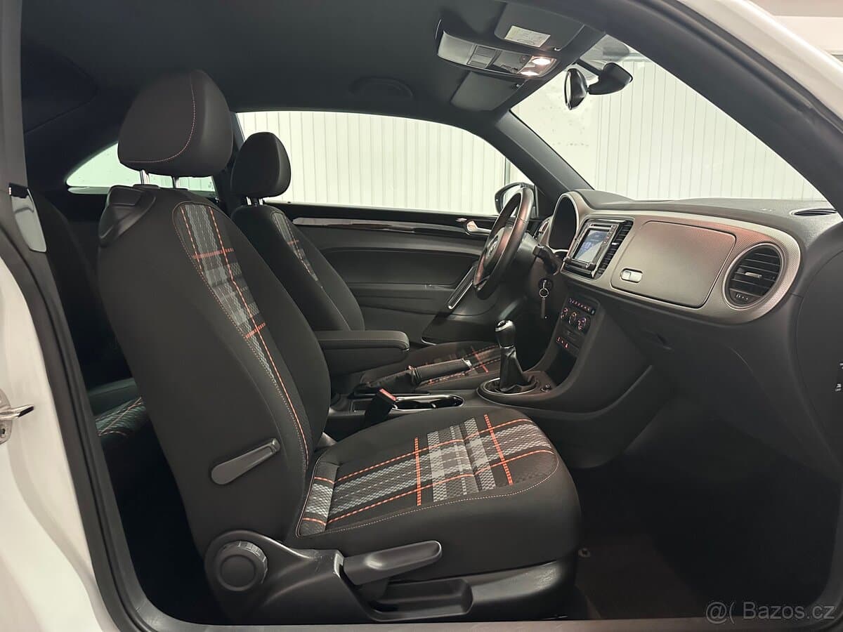 2017 Volkswagen BEETLE - 12