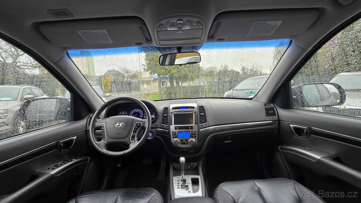 2011 Hyundai SANTA FE - 12