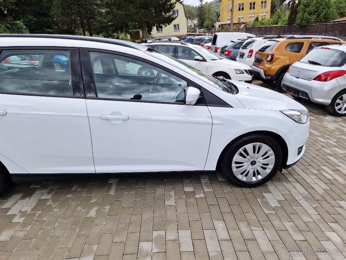 2018 Ford FOCUS - 12