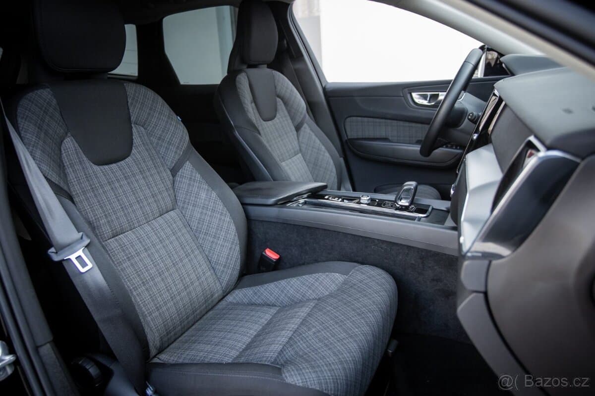 2023 Volvo XC60 - 12