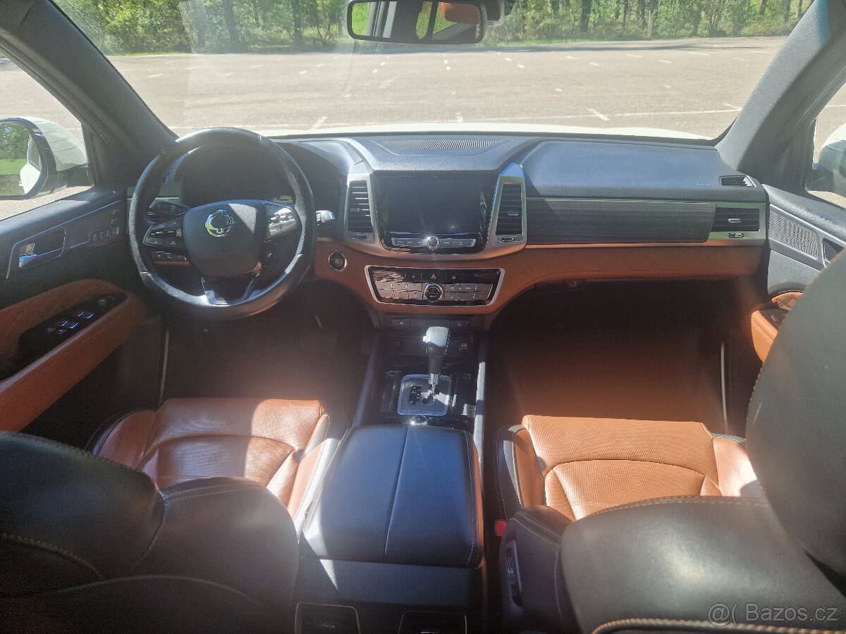 SsangYong REXTON - 12