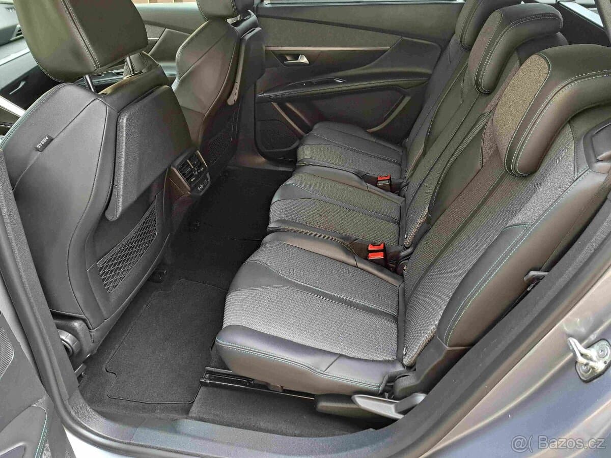 2022 Peugeot 5008 - 12