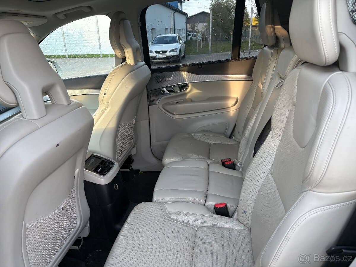 2016 Volvo XC90 - 12