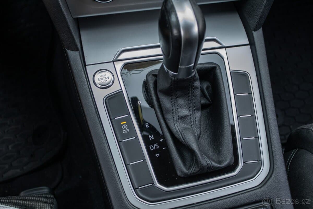 2016 Volkswagen PASSAT - 12