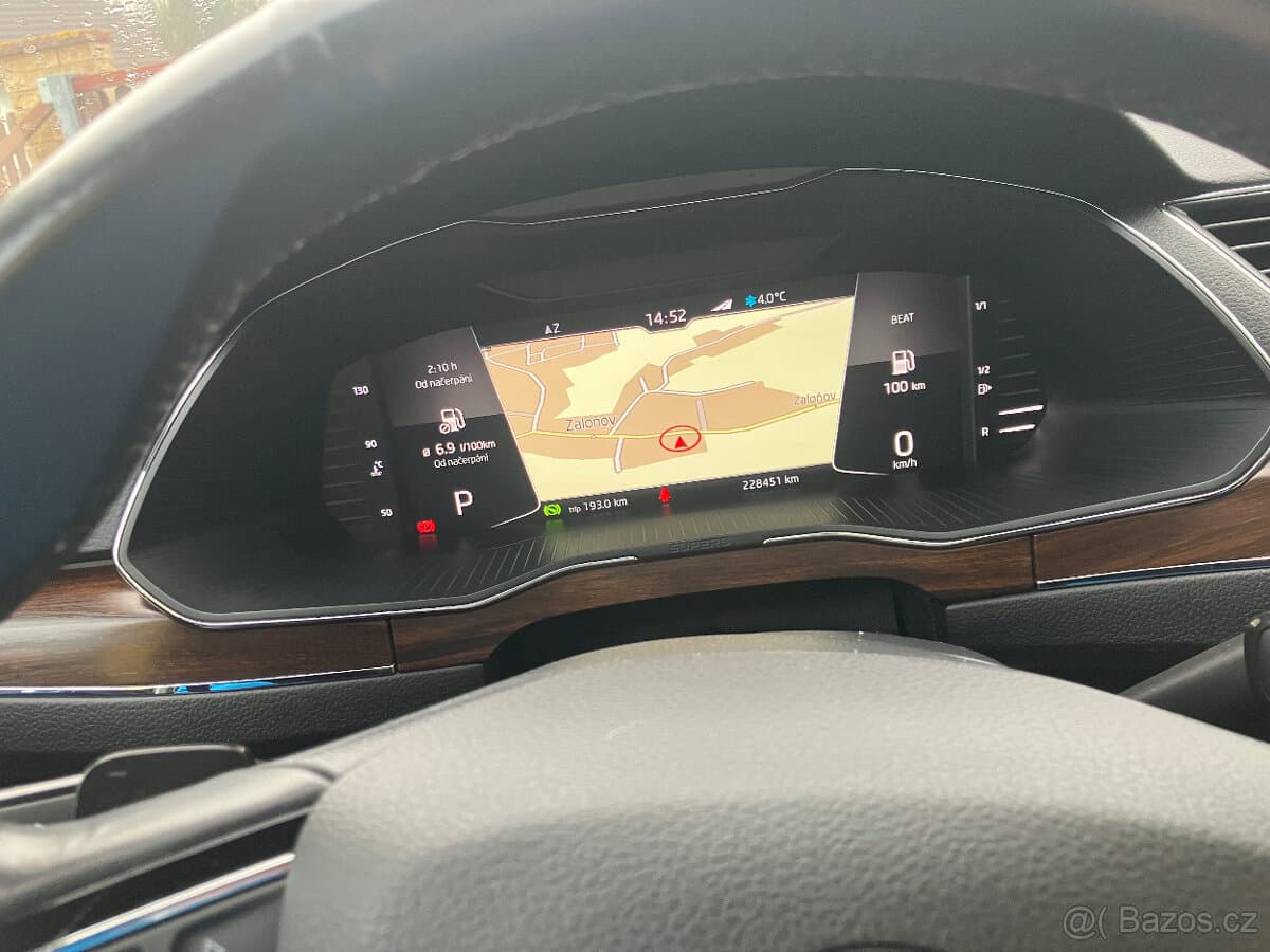 2020 Škoda SUPERB - 12
