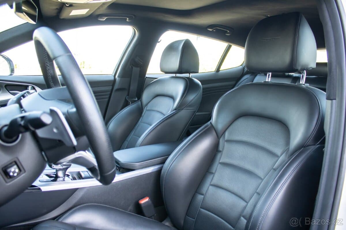 2021 Kia STINGER - 12