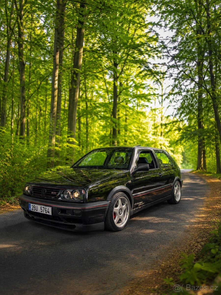Volkswagen GOLF - 12