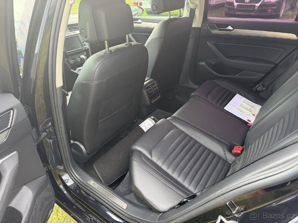 2016 Volkswagen PASSAT - 12