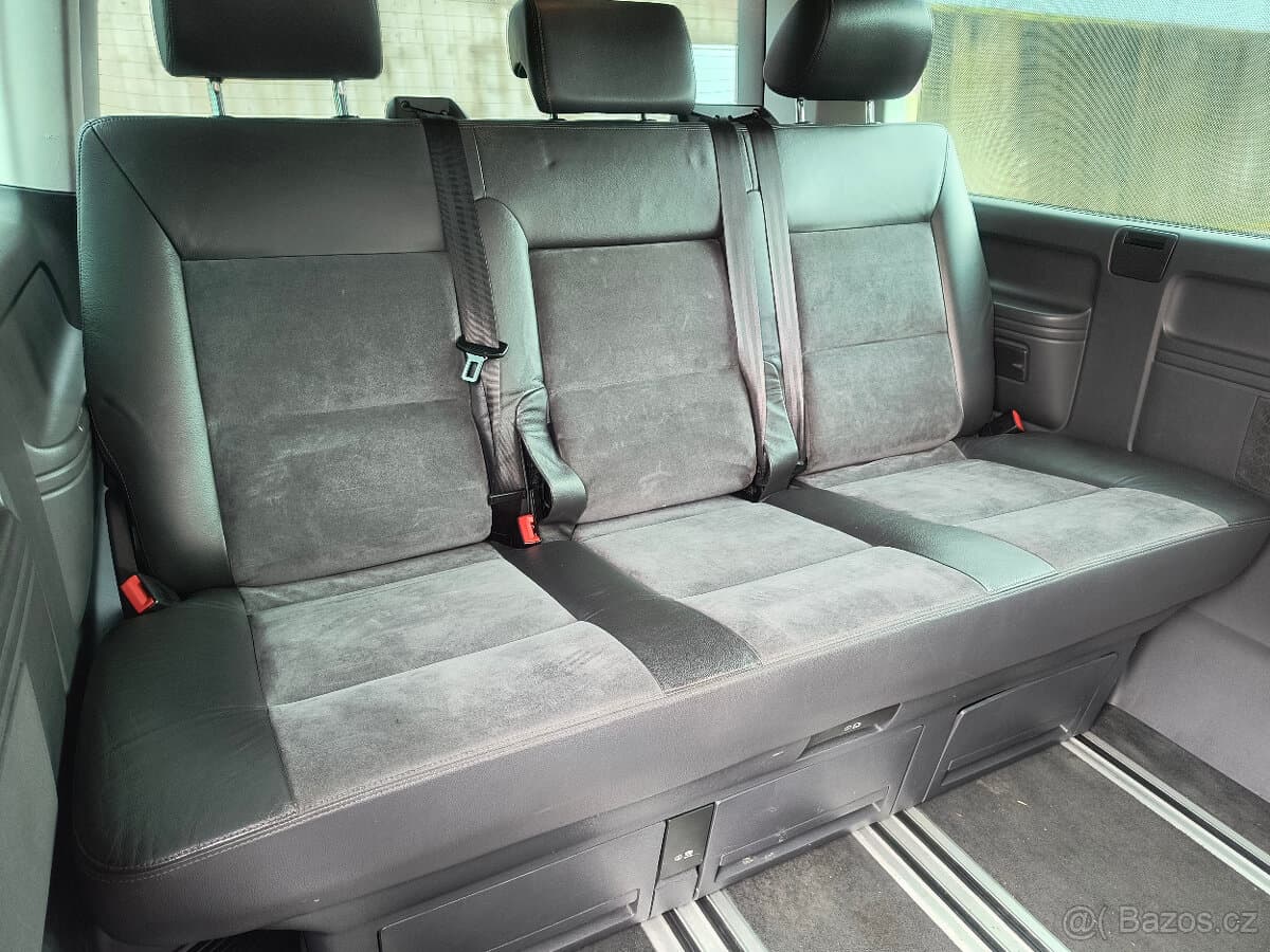 2013 Volkswagen MULTIVAN - 12