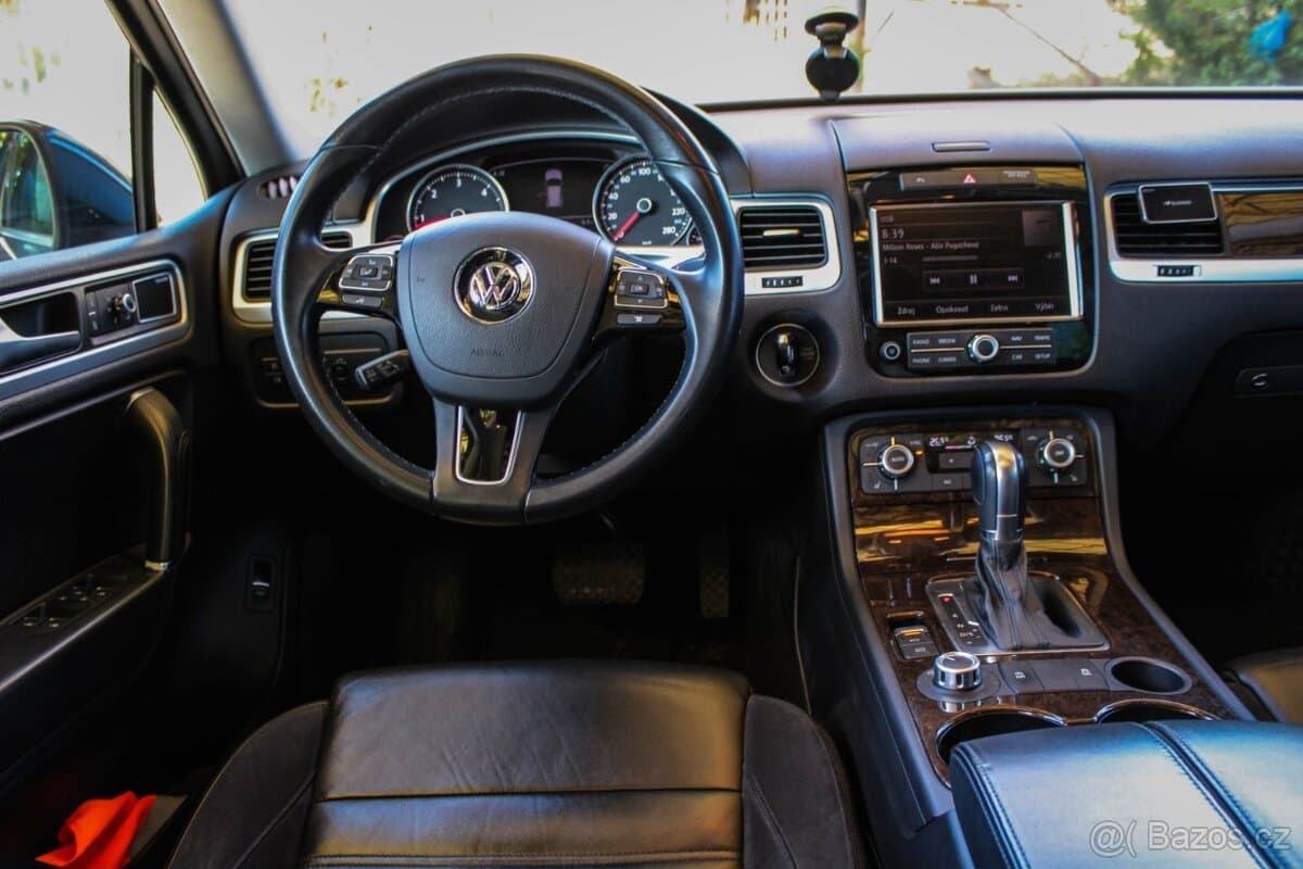 2014 Volkswagen TOUAREG - 12