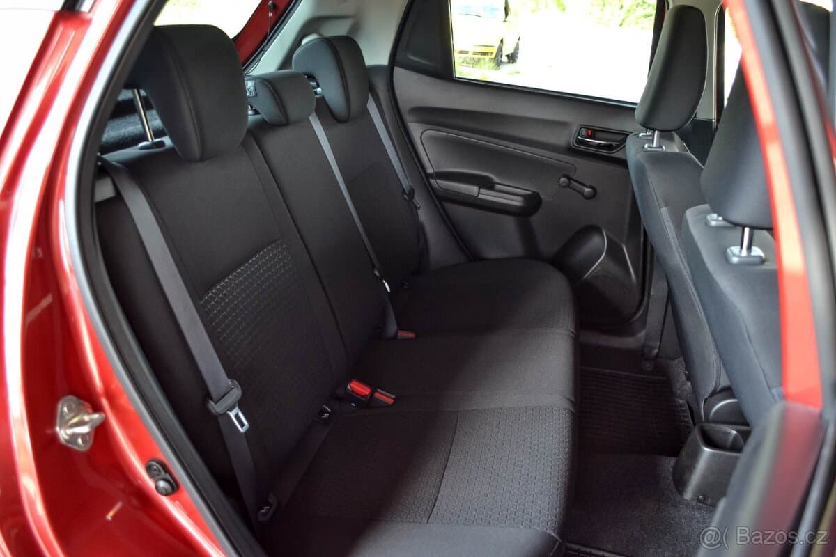 2019 Suzuki SWIFT - 12