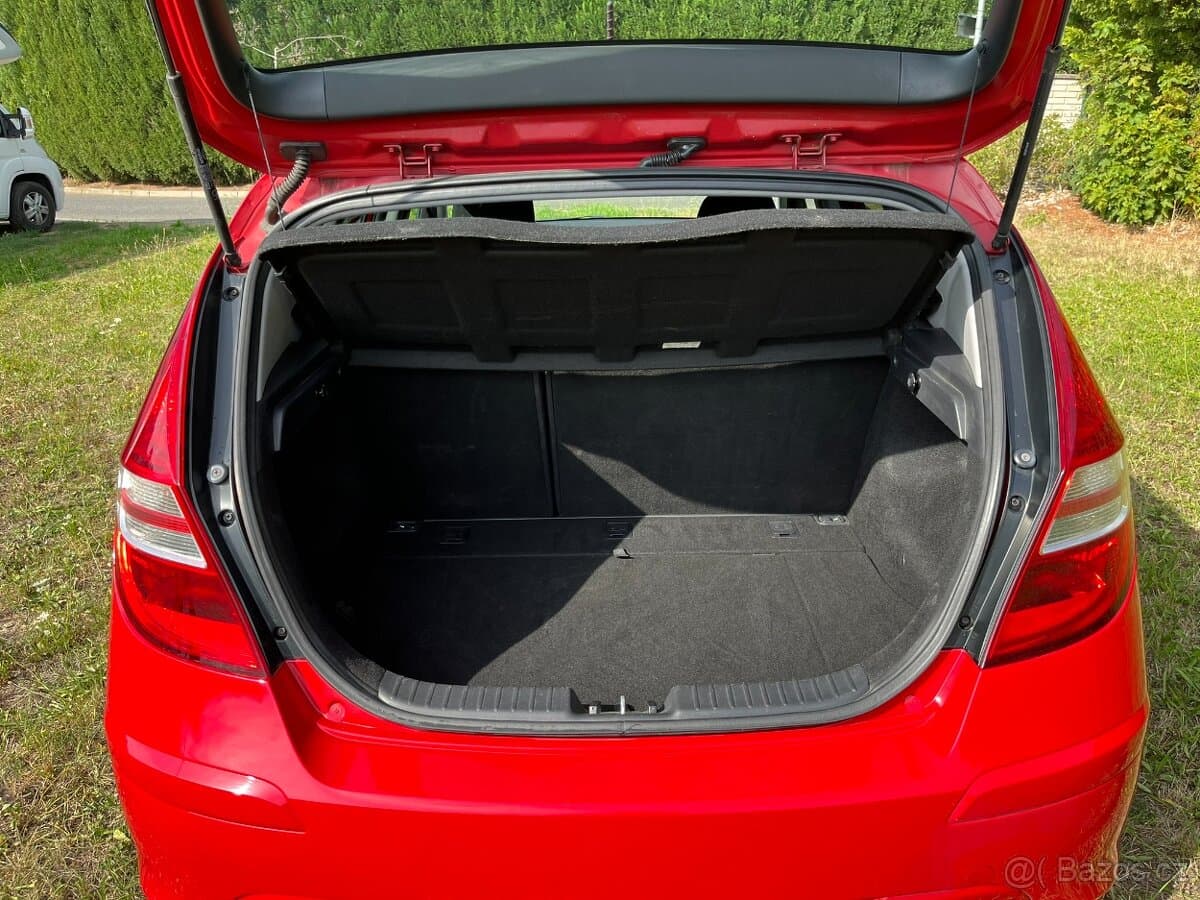 2010 Hyundai i30 - 12