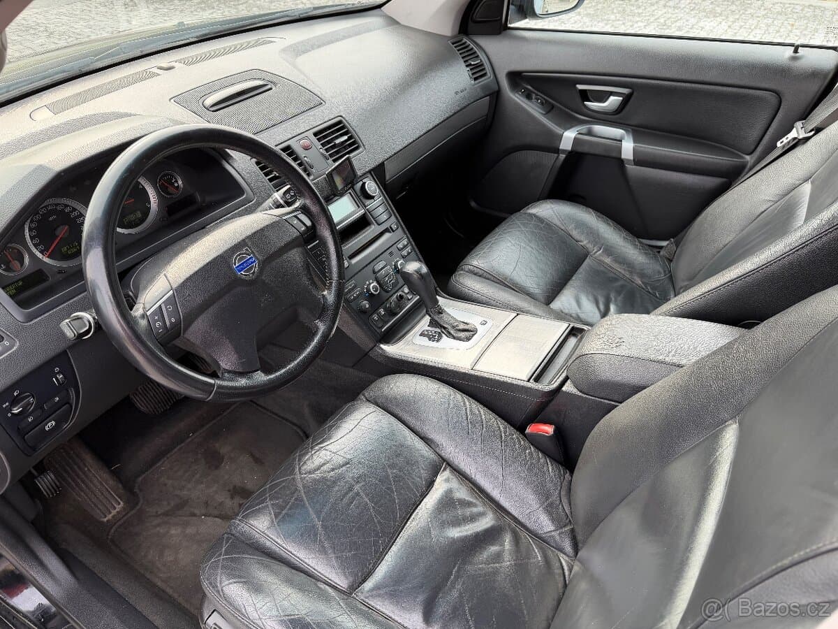 2010 Volvo XC90 - 12