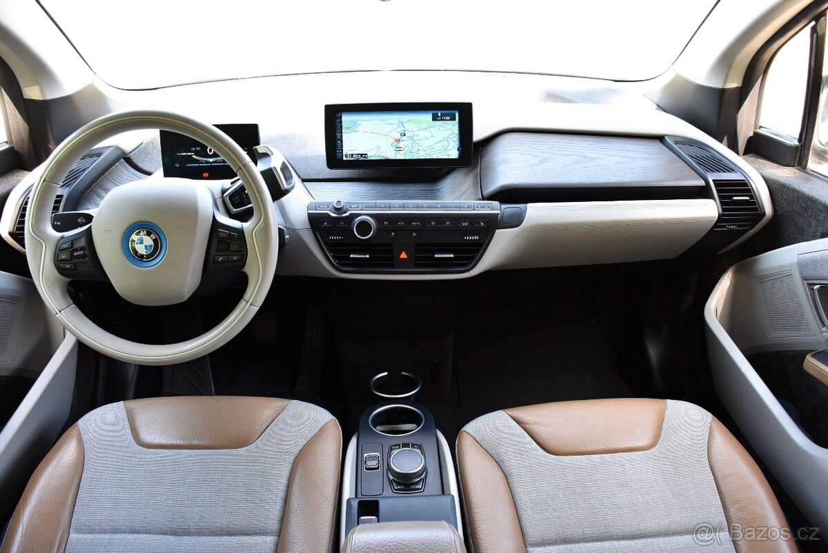 2017 BMW i3 - 12