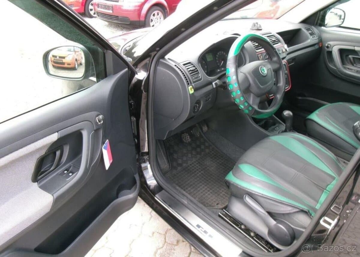 2011 Škoda FABIA - 12
