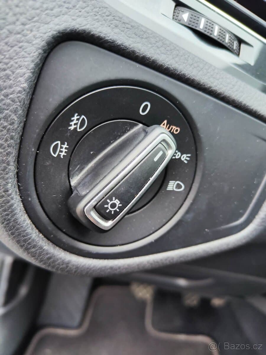 Volkswagen GOLF - 12