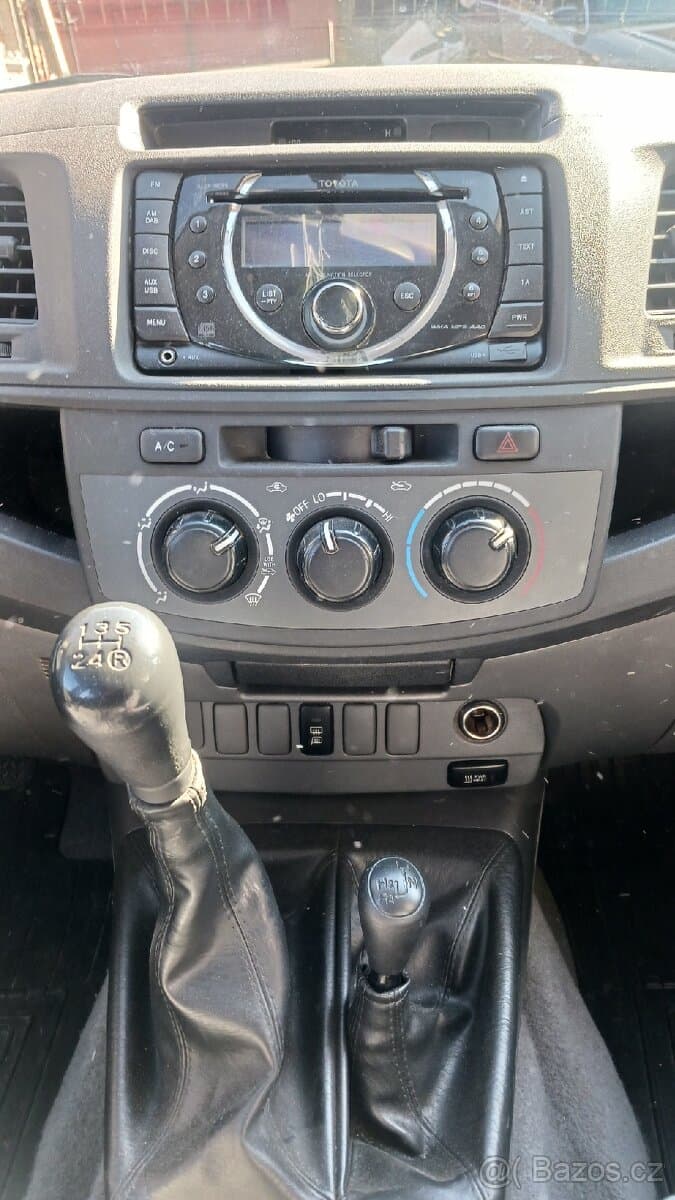 2013 Toyota HILUX - 12