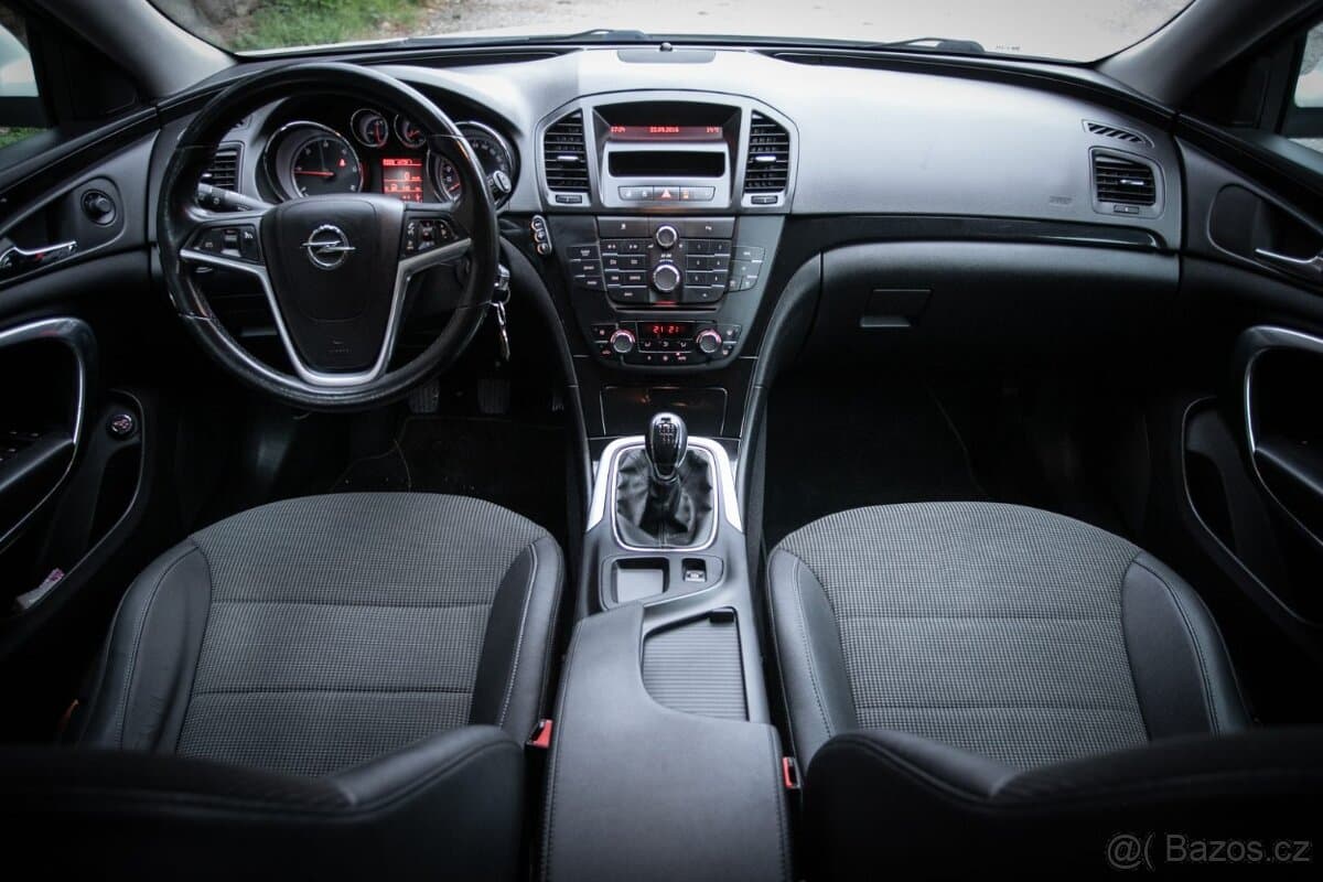 2012 Opel INSIGNIA - 12