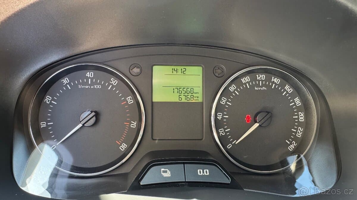 2011 Škoda FABIA - 12