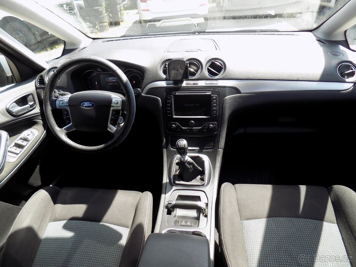 2014 Ford S-MAX - 12
