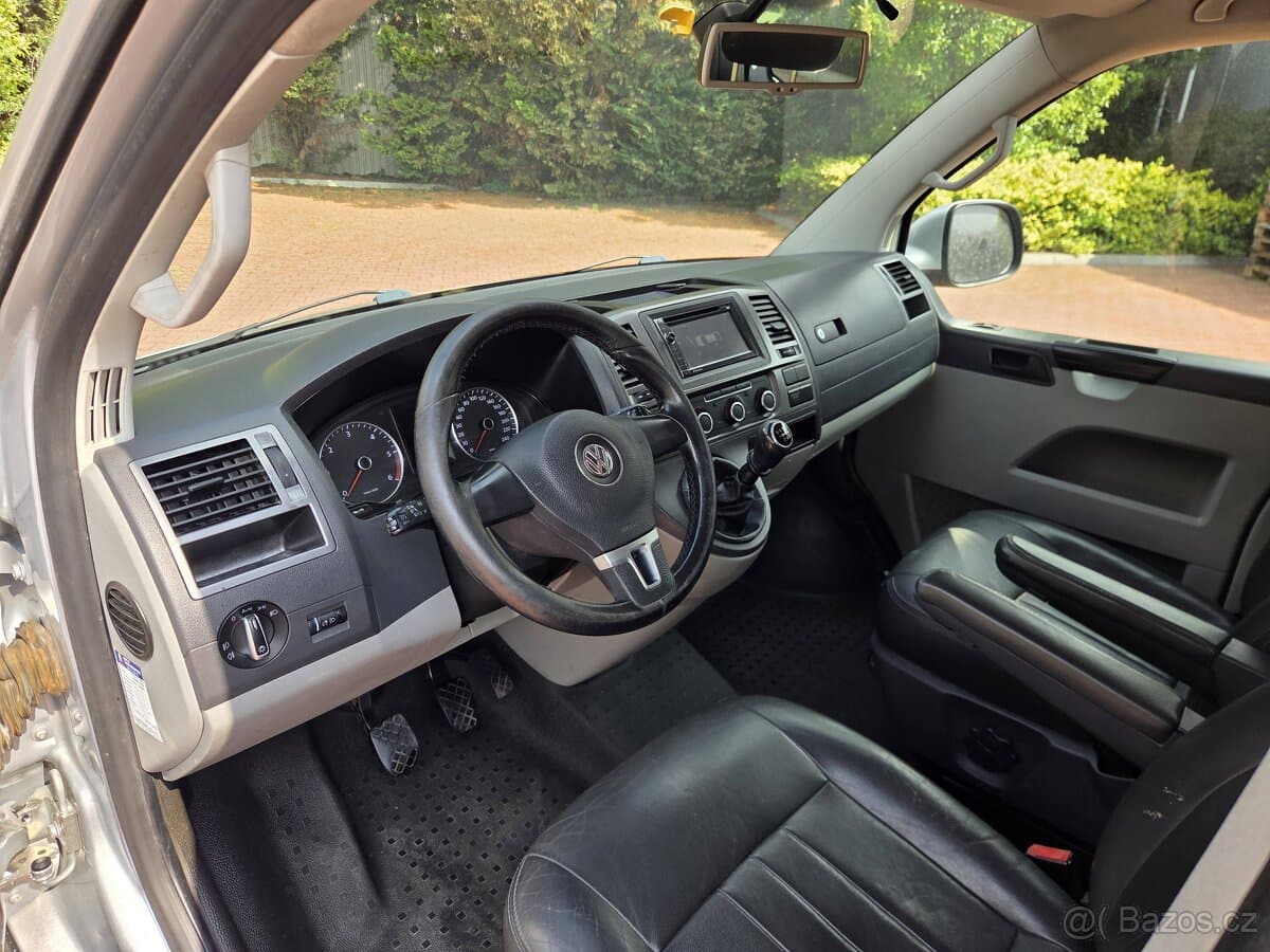 2011 Volkswagen TRANSPORTER - 12