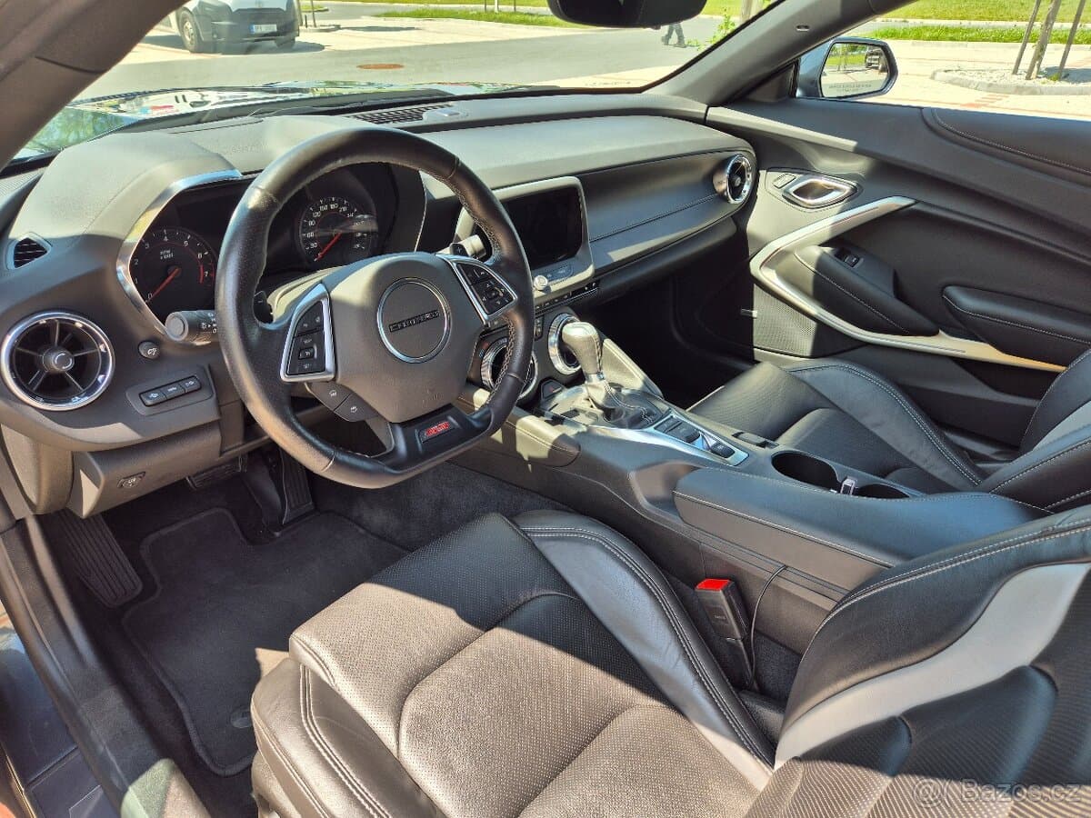 2022 Chevrolet CAMARO - 12