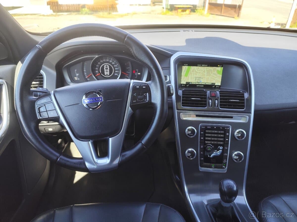 2016 Volvo XC60 - 12