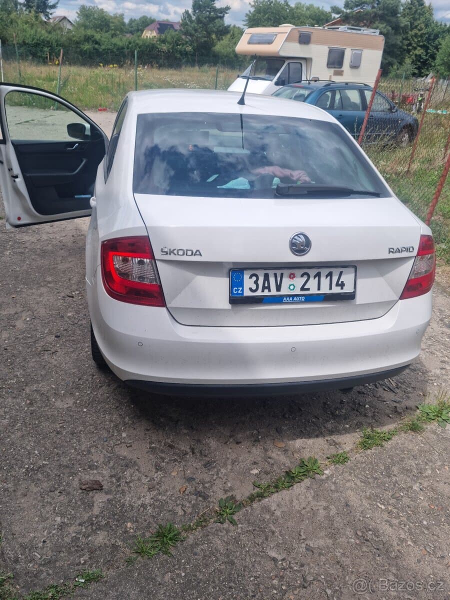 2014 Škoda RAPID - 12
