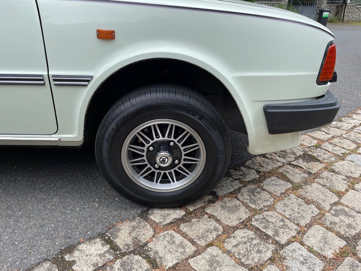 1986 Škoda RAPID - 12
