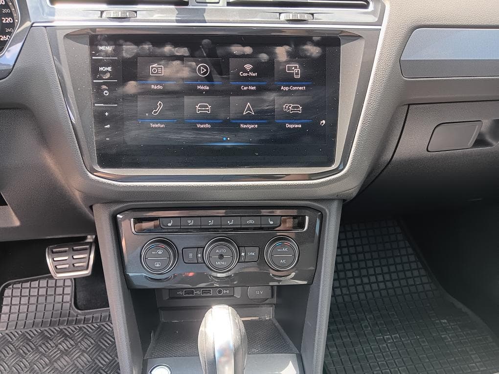 2018 Volkswagen TIGUAN - 12