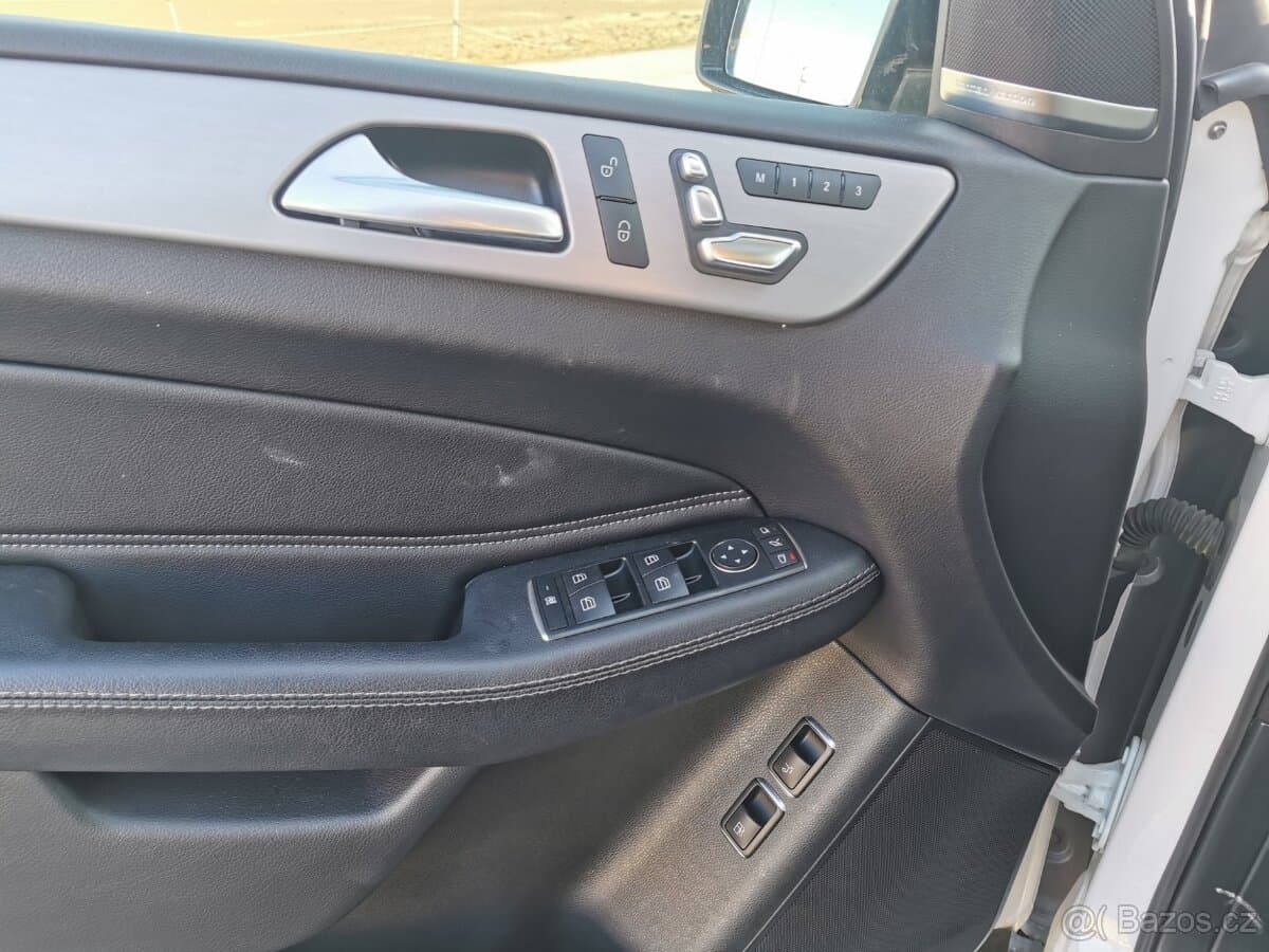 2017 Mercedes-Benz GL - 12