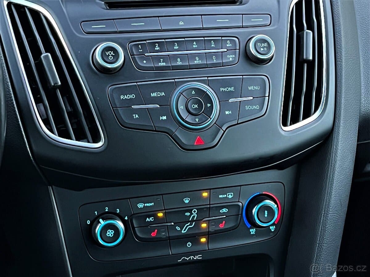 2015 Ford FOCUS - 12