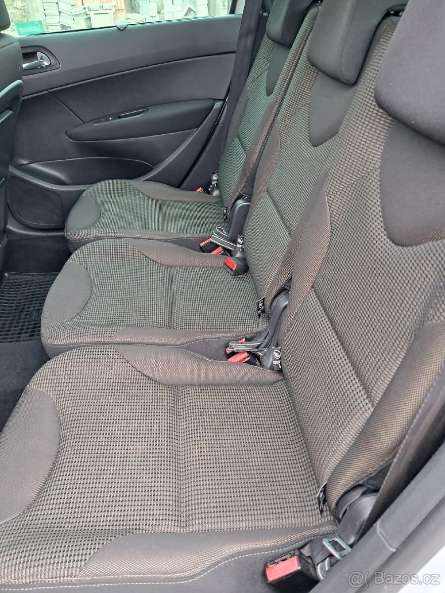 2014 Peugeot 308 - 12