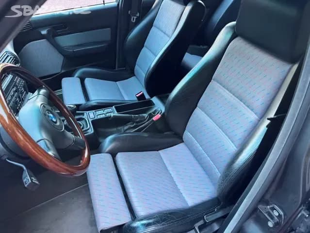 1989 BMW M5 - 12