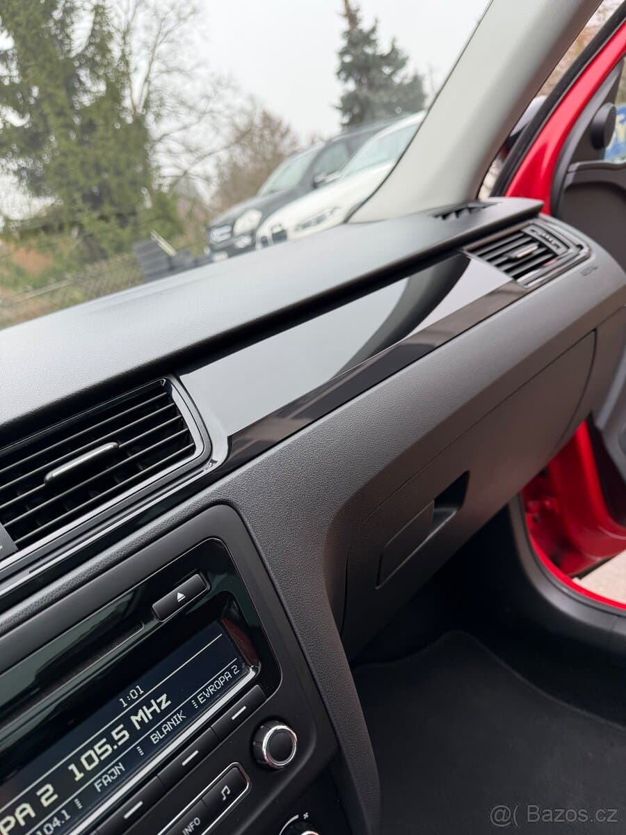 2014 Škoda RAPID - 12