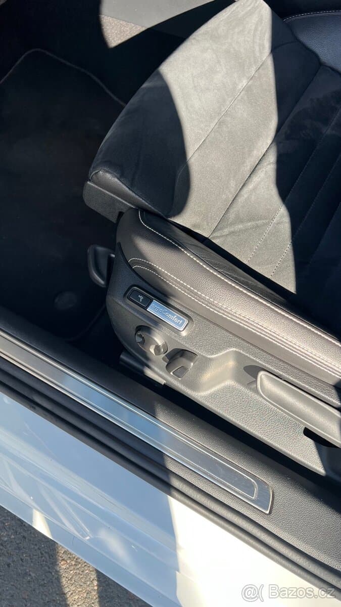 2020 Volkswagen PASSAT - 12