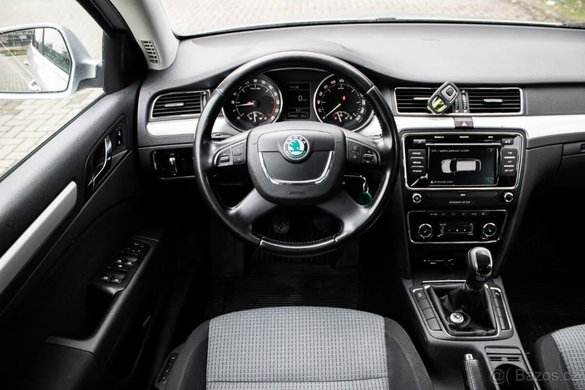 2012 Škoda SUPERB - 12
