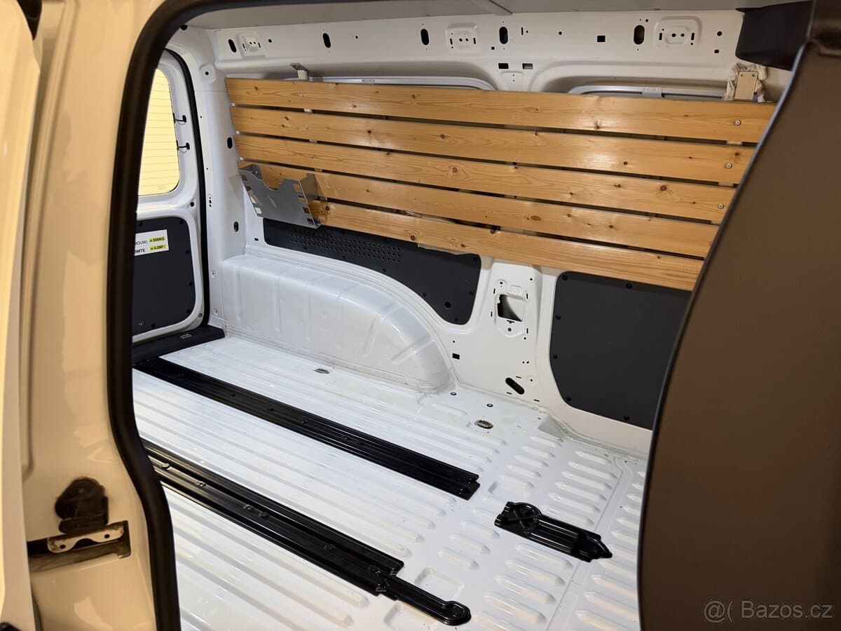 2020 Volkswagen CADDY - 12