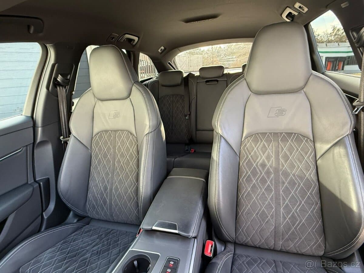 2021 Audi S6 - 12