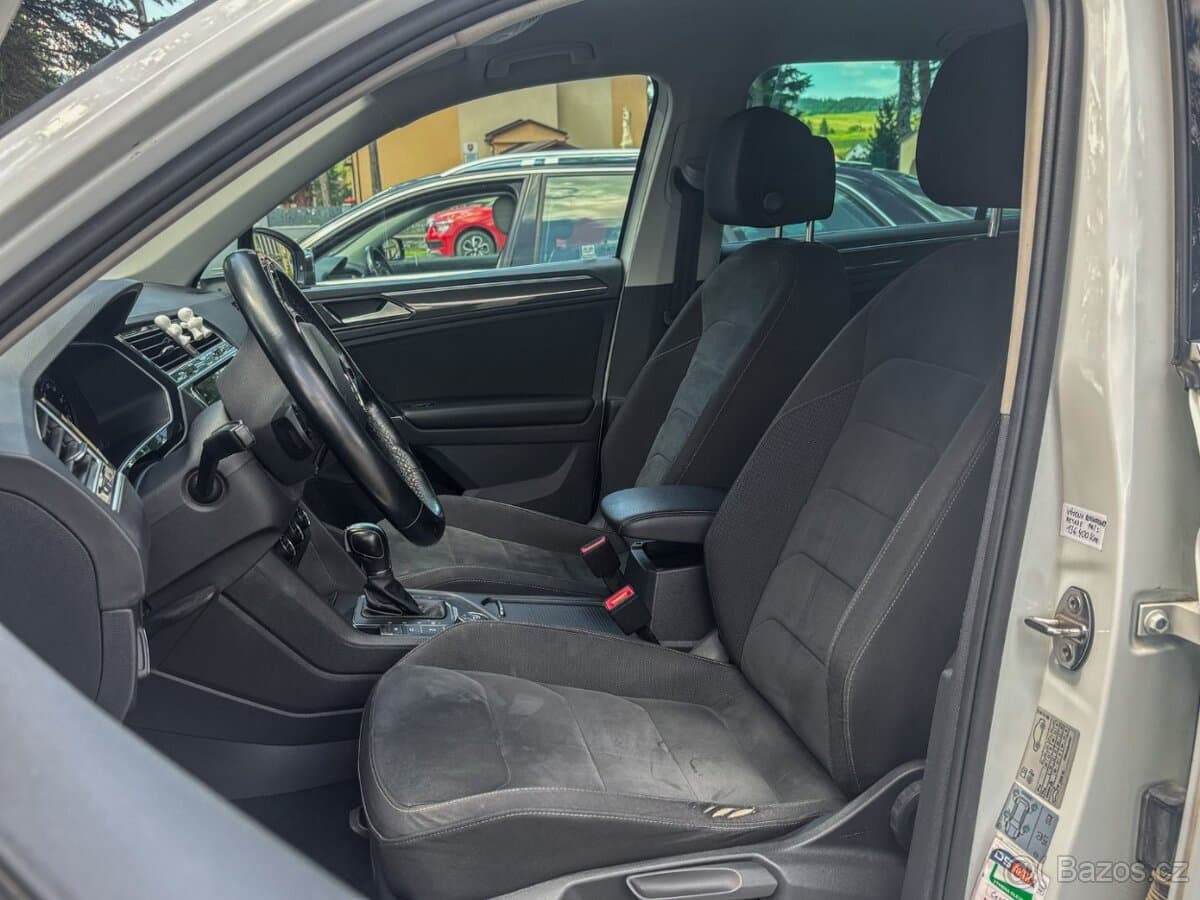 2017 Volkswagen TIGUAN - 12