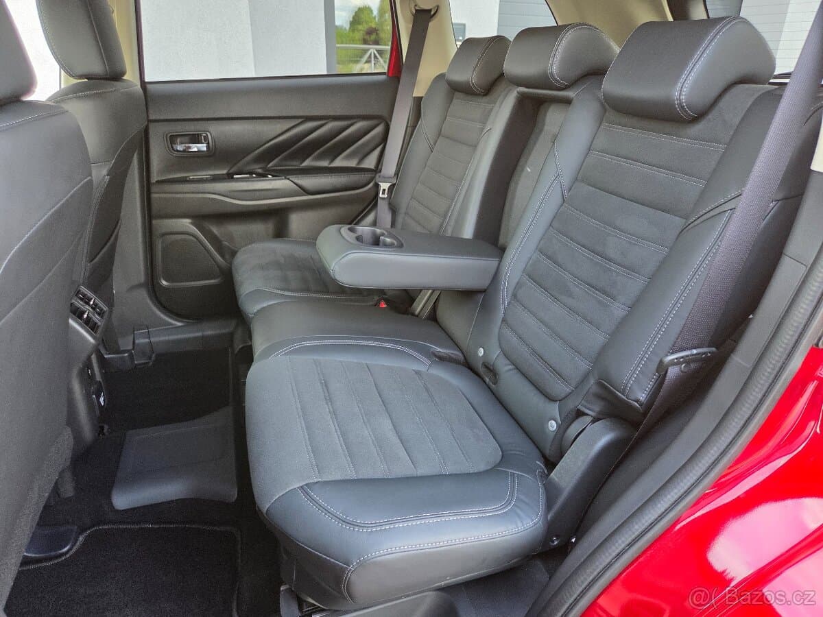 2021 Mitsubishi OUTLANDER - 12