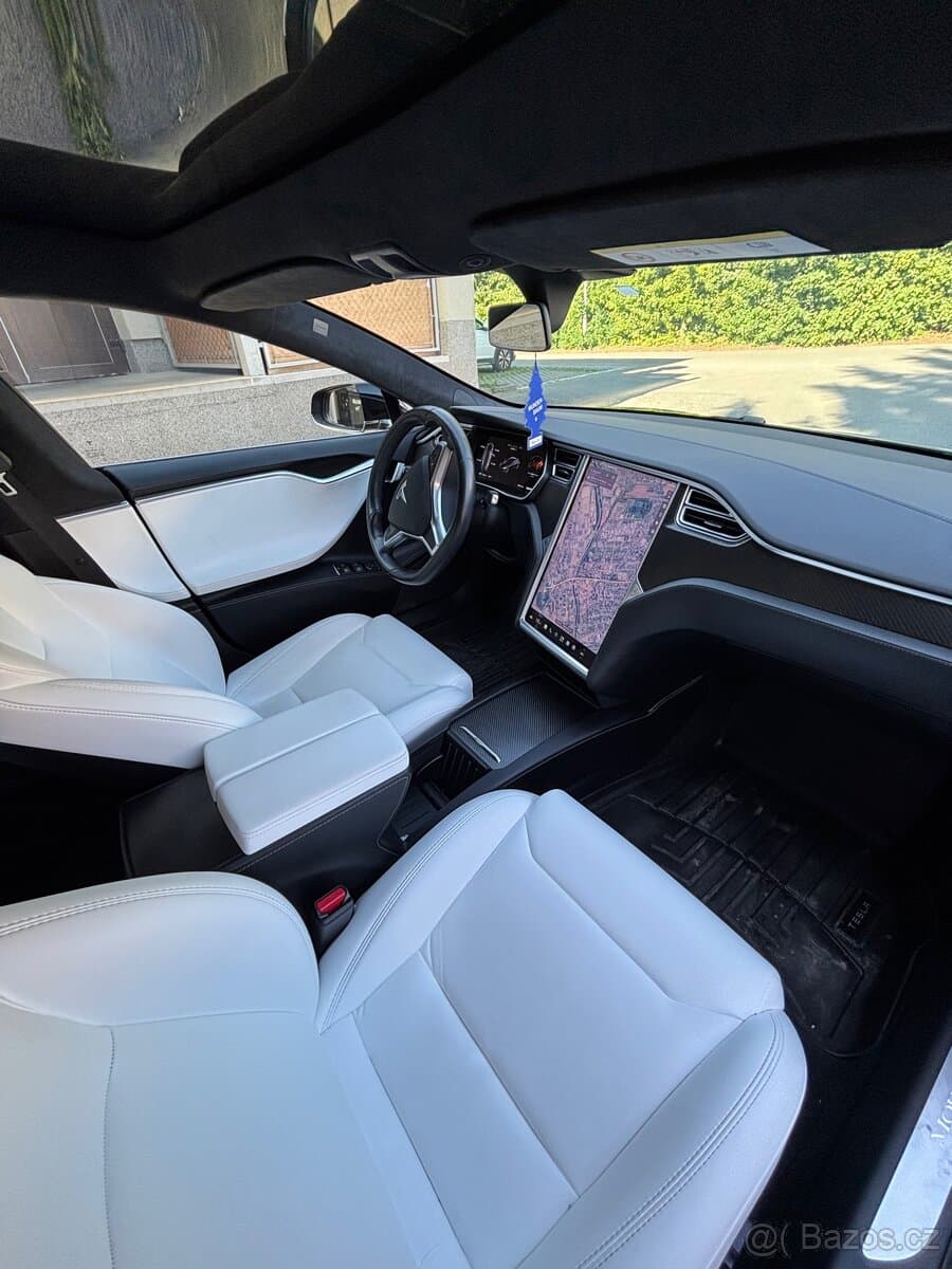 2018 Tesla MODEL S - 12