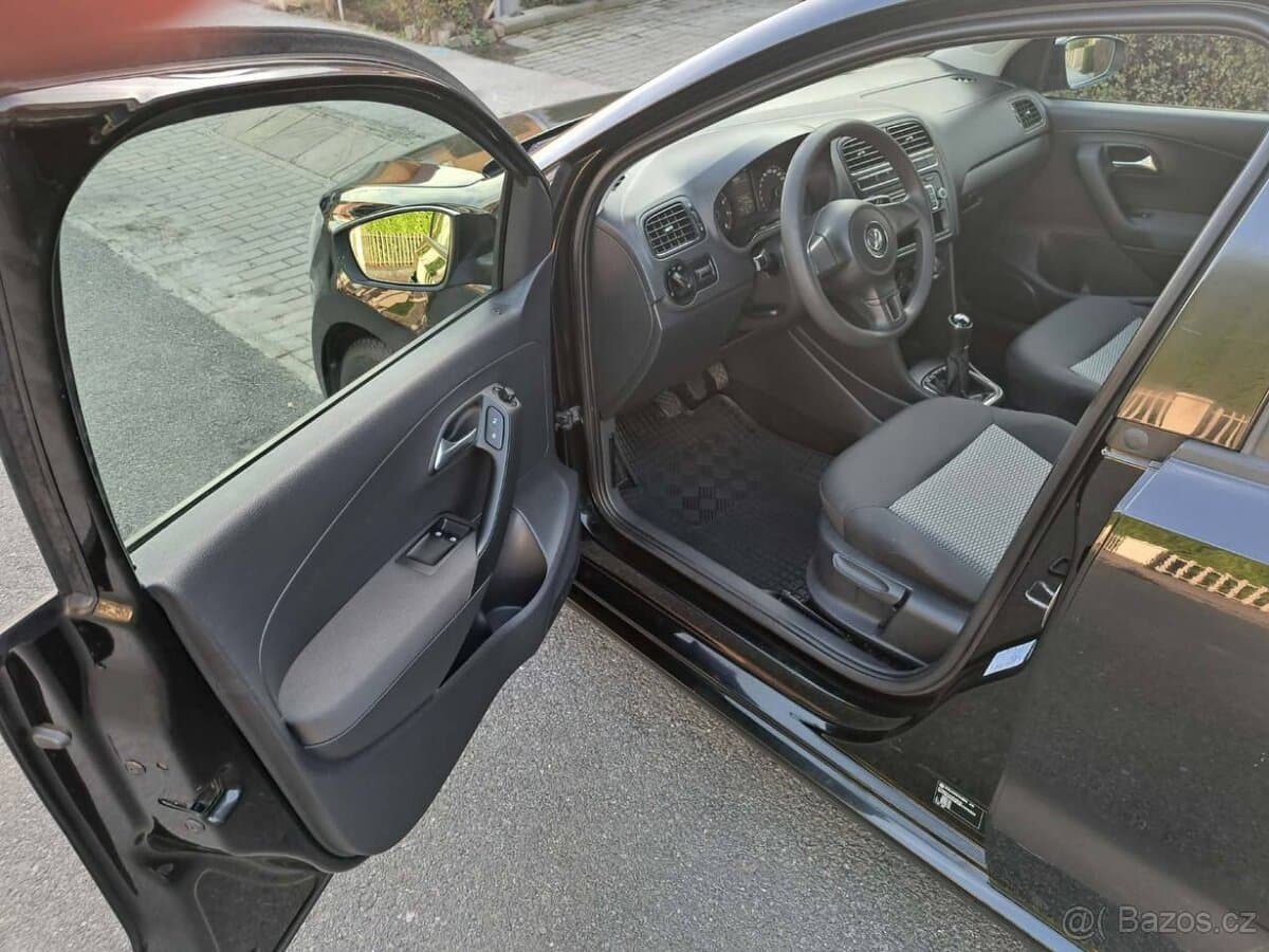 2013 Volkswagen POLO - 12