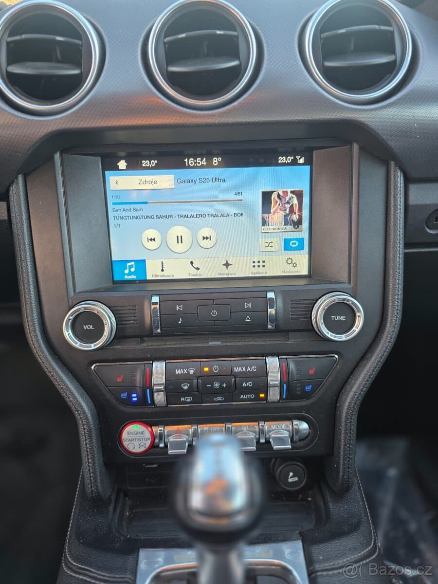 2019 Ford GT - 12