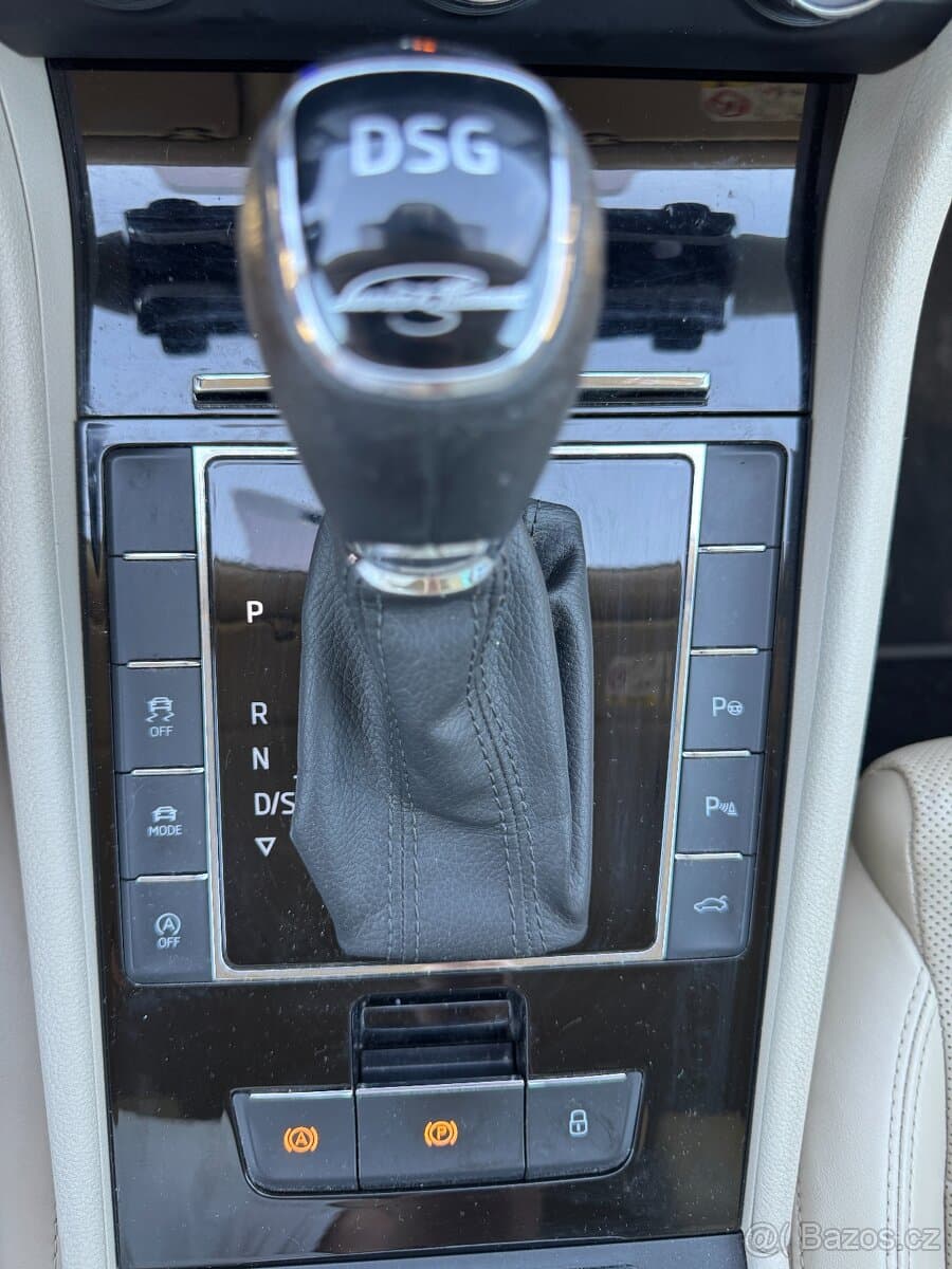 2016 Škoda SUPERB - 12